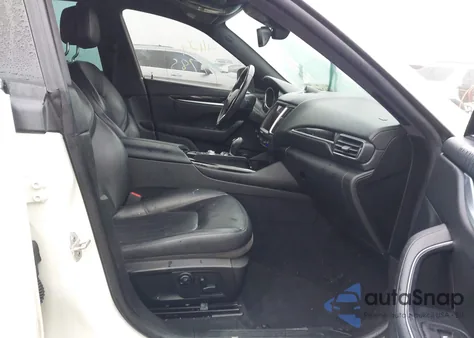 2017 Maserati Levante z USA, uszkodzony, nr VIN ZN661XUAXHX213980